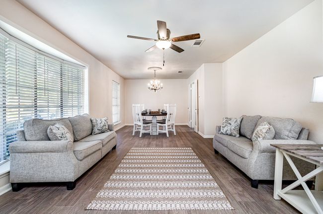 542 Forrest Ln, House other with 3 bedrooms, 3 bathrooms and null parking in Corsicana TX | Image 7