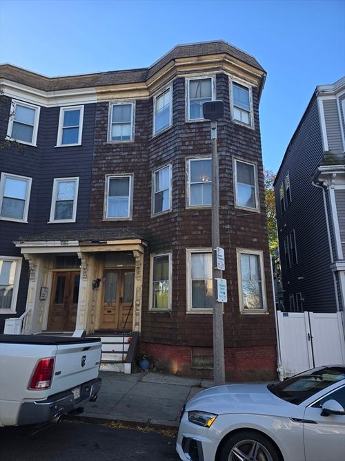 623 E 3rd St, Boston, MA, 02127-2318 | Card Image