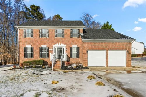 4221 Clovelly Dr, Greensboro, NC, 27406-8559 | Card Image