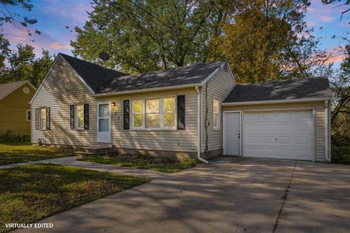 705 9th Ave Sw, Independence, IA, 50644-2306 | Card Image