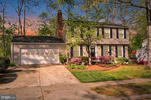 15744 Vista Dr, DUMFRIES, VA, 22025-1812 | Card Image