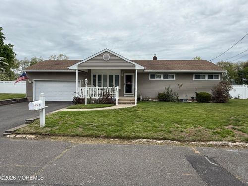 27 Maplecrest Dr, Neptune, NJ, 07753-3213 | Card Image