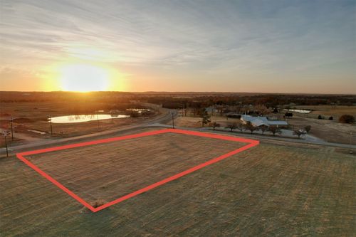 3207 Harris St, Gainesville, TX, 76240 | Card Image