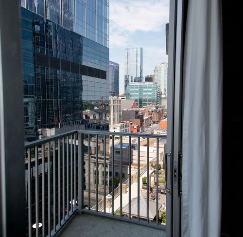 unit-1118-301 Demonbreun St, Nashville, TN, 37201-2237 | Card Image