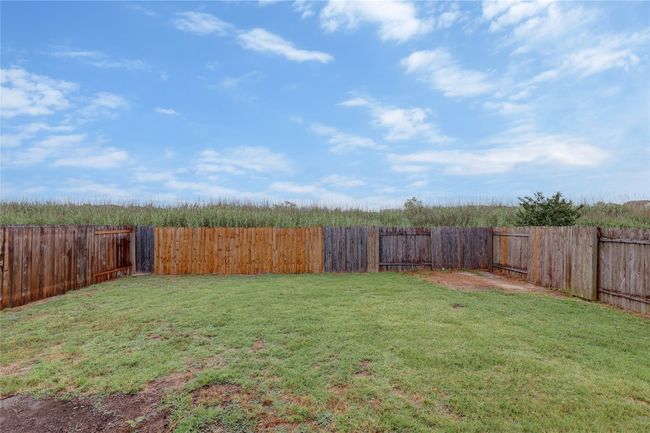 No back yard neighbors! | Image 20