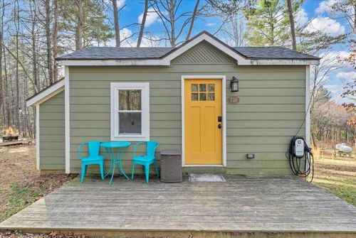 738 Jerry Ln Ne, Check, VA, 24072-3381 | Card Image