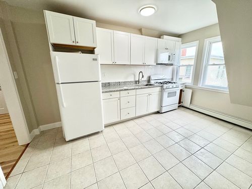 apt-3-121 Day St, Fitchburg, MA, 01420-5799 | Card Image