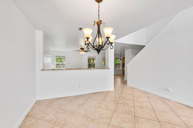 18109 Canopy Ln, House other with 4 bedrooms, 3 bathrooms and 4 parking in Manor TX | Image 7