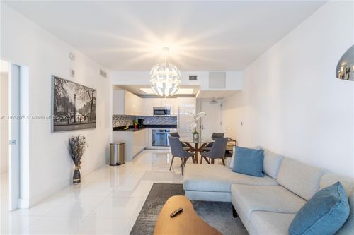 unit-4207-1010 Brickell Ave, Miami, FL, 33131-3790 | Card Image