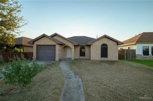 913 Noelia, Edcouch, TX, 78538-3050 | Card Image