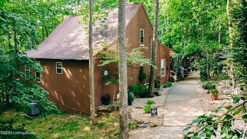 282 Lake View Ln, Mc Daniels, KY, 40152-7090 | Card Image