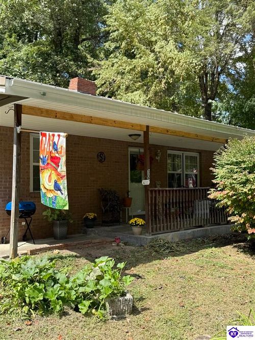 303 Spruce St, Pineville, KY, 40977-1413 | Card Image