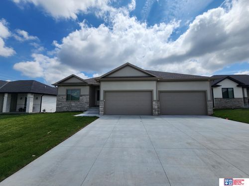 602 N 107th St, Lincoln, NE, 68527-2534 | Card Image