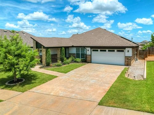 3903 Painted Bird Ln, Norman, OK, 73071-7507 | Card Image