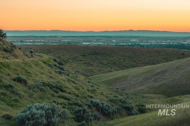 2528 S Linnet Pl, House other with 4 bedrooms, 4 bathrooms and 4 parking in Boise ID | Image 36