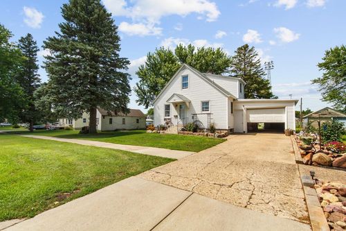 707 4th Ave N, Lakefield, MN, 56150-9445 | Card Image