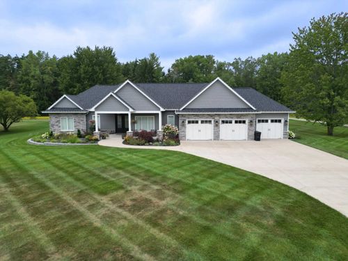 1860 S Beyer Rd, Saginaw, MI, 48601-9443 | Card Image