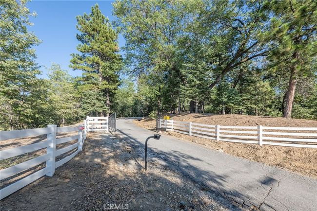 32557 Pine Cone Ct A&B, House other with 5 bedrooms, 5 bathrooms and 5 parking in Running Springs CA | Image 10