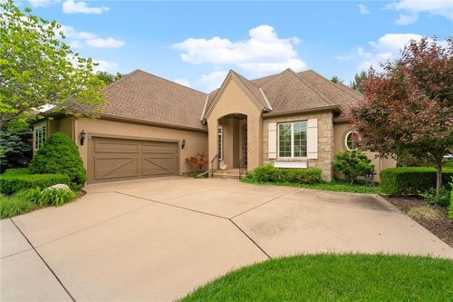 5405 W 141st Ter, Leawood, KS, 66224-1172 | Card Image