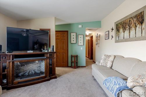 2829 Sutton Rd, Adrian, MI, 49221-8301 | Card Image