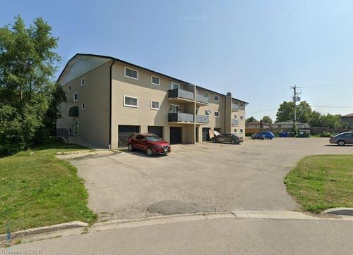 26-815 Barbara Crt, Cambridge, ON, N3H2N3 | Card Image