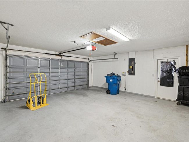 Garage | Image 41