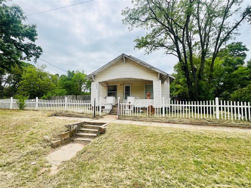 111 S Lincoln, Canton, OK, 73724-9758 | Card Image