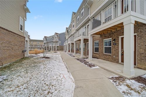 537 Anne Ave, Brighton, MI, 48116-3504 | Card Image