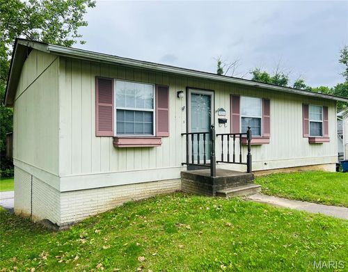 3211 College Ave, Alton, IL, 62002-4751 | Card Image