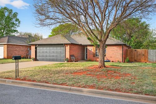 117 Meadow Ridge Drive, Elk City, OK, 73644 | Card Image