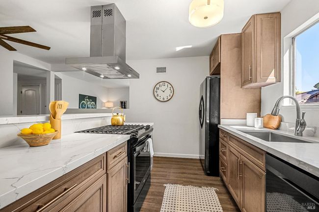 1282 Pacific Ave, House other with 3 bedrooms, 2 bathrooms and 4 parking in Petaluma CA | Image 8