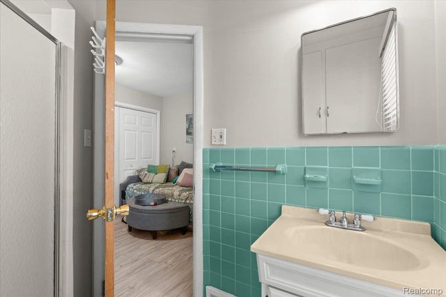 45520 Deshon St, House other with 3 bedrooms, 2 bathrooms and null parking in Utica MI | Image 13