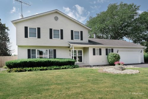150 W Carol Ave, Cortland, IL, 60112-4011 | Card Image