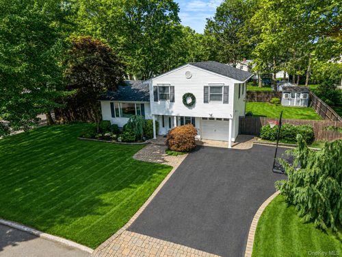 49 Munson Ct, Melville, NY, 11747-1659 | Card Image