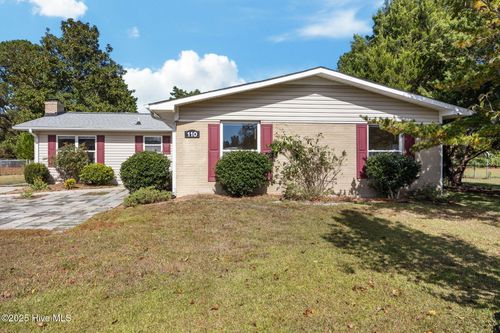 110 Baysden Dr, Jacksonville, NC, 28540-8902 | Card Image
