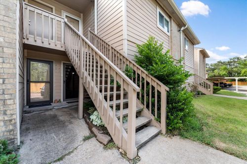 q201-1505 Ward Rd, Baytown, TX, 77520-5565 | Card Image