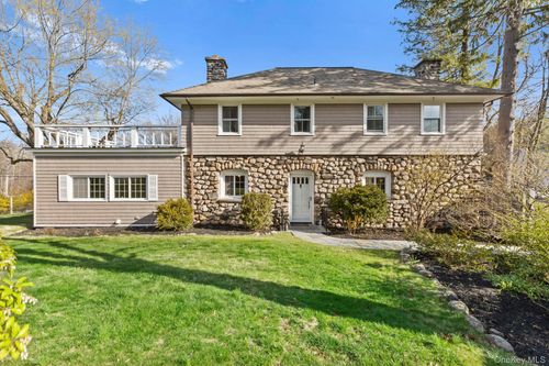 7 Rolling Hills Rd, Thornwood, NY, 10594-1904 | Card Image