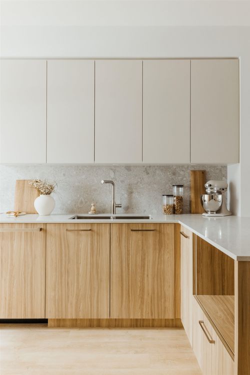 105-2304 Emery Crt, North Vancouver, BC, V7J0G3 | Card Image