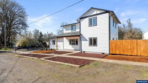 141 Ne D St, Willamina, OR, 97396-9630 | Card Image