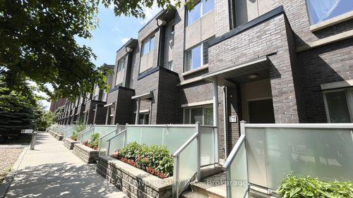 11-310 Village Green Sq, Scarborough, ON, M1S0L1 | Card Image