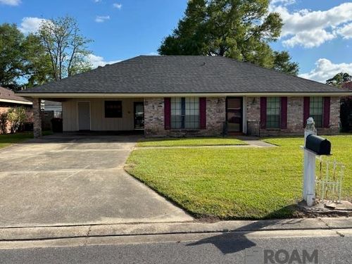 105 Briarwood Dr, Lafayette, LA, 70501-2317 | Card Image
