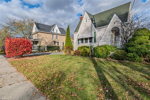 373 College Ave, Simcoe, ON, N3Y4G8 | Card Image