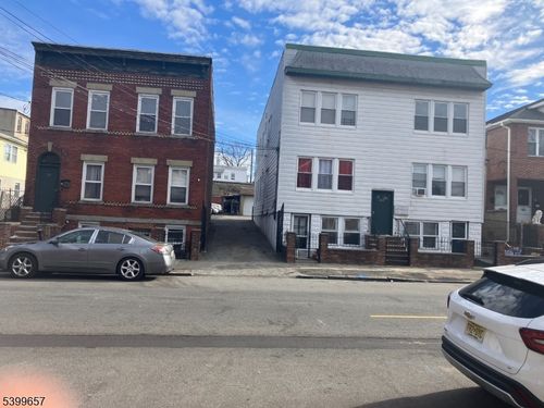 635 N 8th St, Newark, NJ, 07107-3511 | Card Image