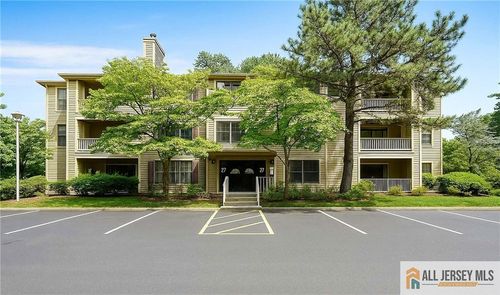 2712-2712 Ridgefield Ct, Helmetta, NJ, 08828-1153 | Card Image