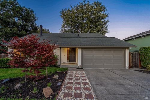 2140 Alejandro Dr, Santa Rosa, CA, 95405-8157 | Card Image
