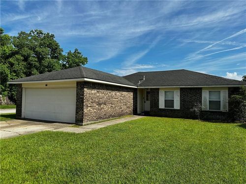 135 Foxbriar Ct, Slidell, LA, 70461-3424 | Card Image