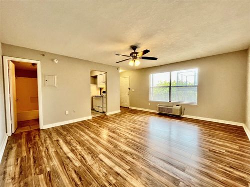 apt-206-701 W Sycamore St, Denton, TX, 76201-5940 | Card Image