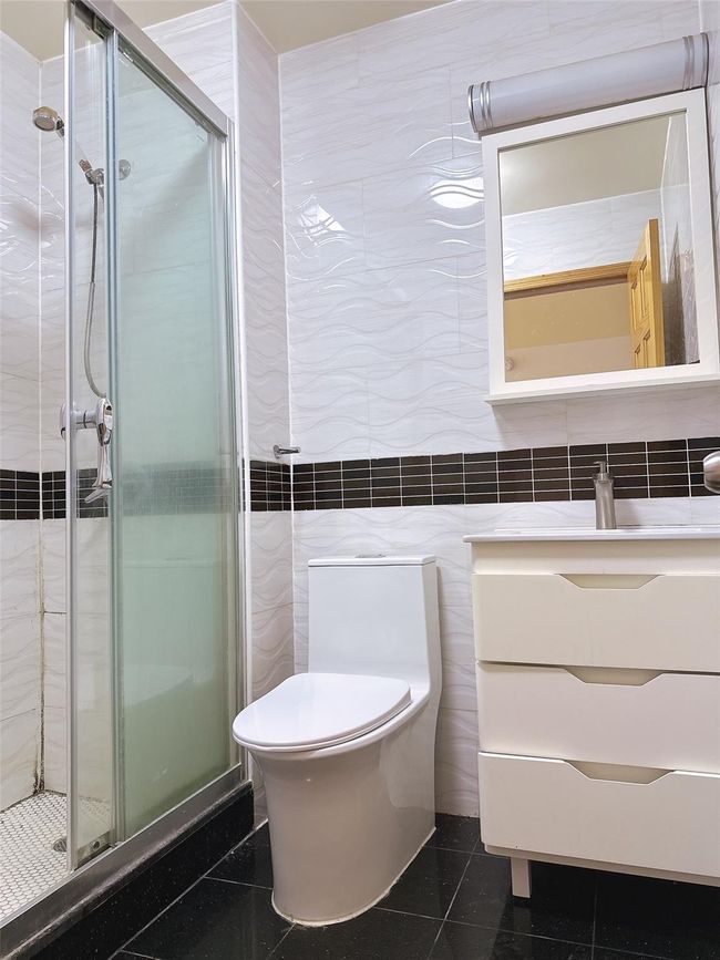 APT-3C - 31 137 Th St, Condo with 2 bedrooms, 2 bathrooms and null parking in Flushing NY | Image 9