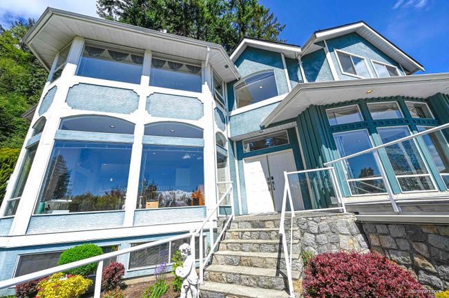 3945 Braemar Place, House other with 6 bedrooms, 4 bathrooms and 2 parking in North Vancouver BC | Image 32