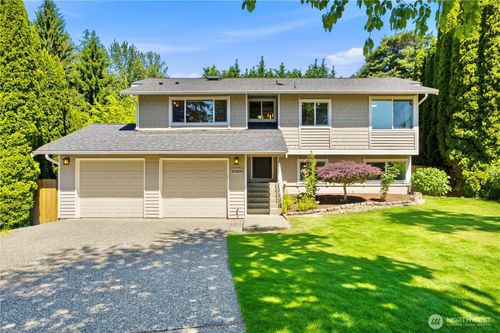 10606 Ne 19th Place, Bellevue, WA, 98004 | Card Image